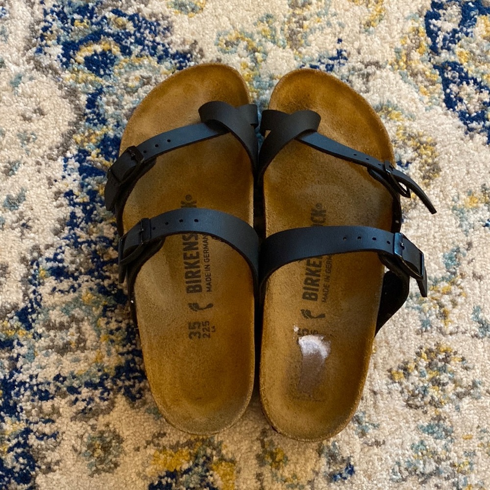 BRAND NEW Birkenstocks! Never worn just got the wrong size. They are 35 womens 5